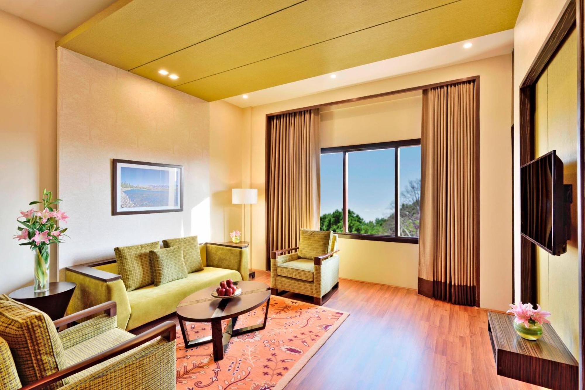 Four Points By Sheraton Srinagar Buitenkant foto